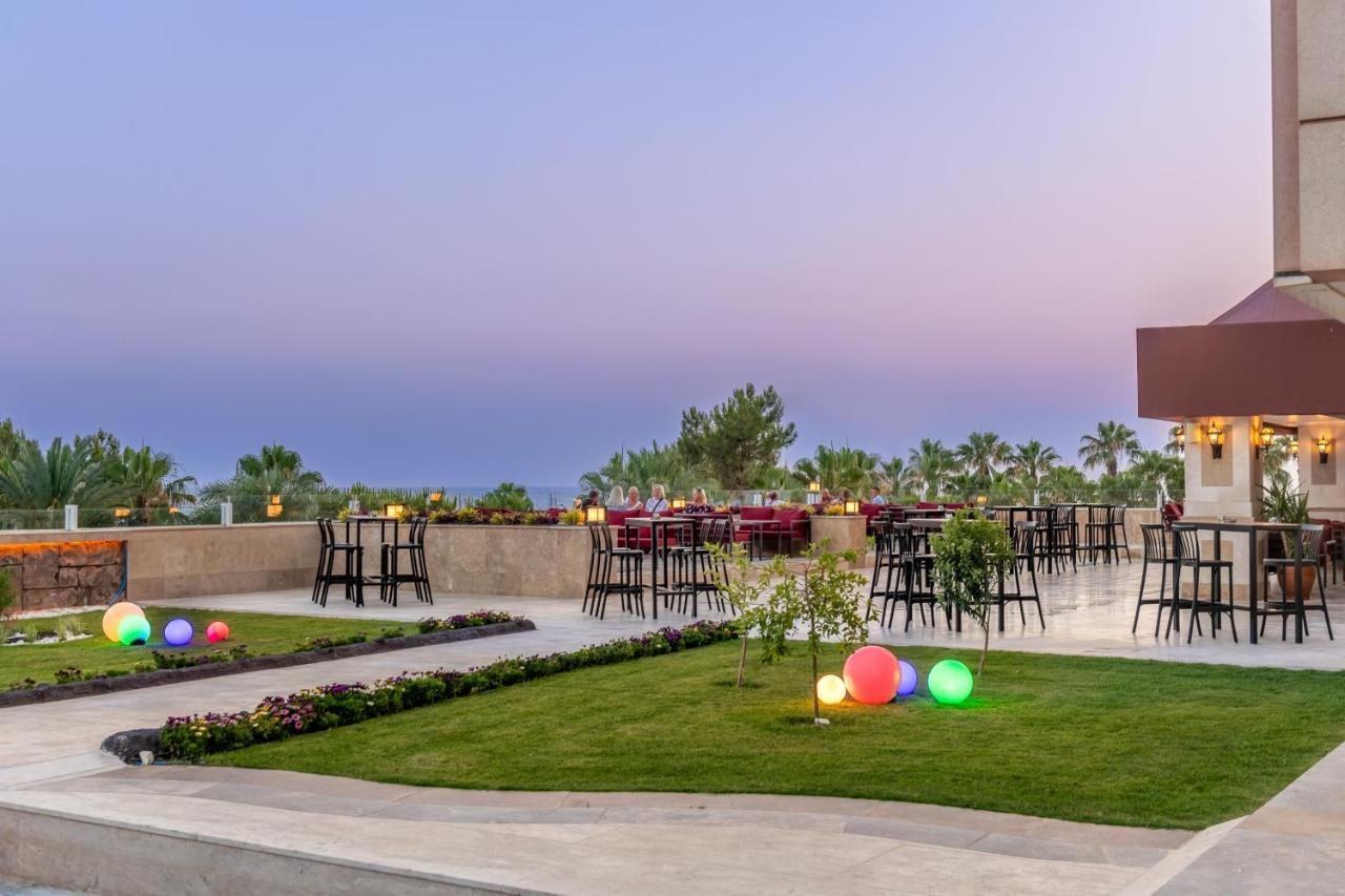 Kamelya Aishen Club & Aqua Ultra All Inclusive Kids Concept Side Exterior foto The rooftop bar at the hotel